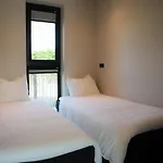 Prachtige Bungalow Op Vakantiepark Bij Zee.